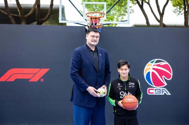 1733709619794057158.jpg pp电子-独家专访周冠宇①:只要赛车有条件,我还有上升空间