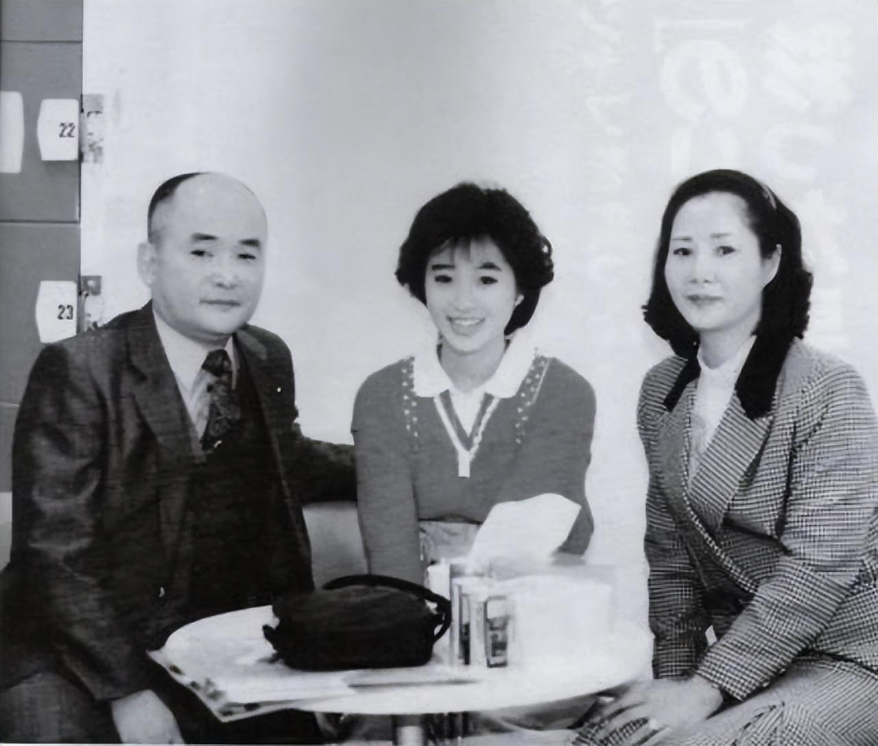 pp电子-堕落的“清纯女星”酒井法子,这张腿间蝴蝶背后,隐藏着的故事